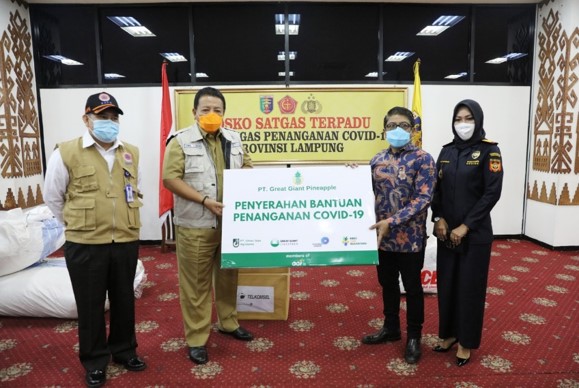 PT GGP Handed Over 131 thousand PPE Donations to the Lampung Provincial Government