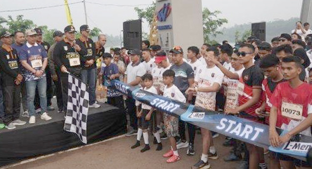 GGF Berikan Bantuan Buah Segar pada Pringsewu Heritage Fun Run 2023