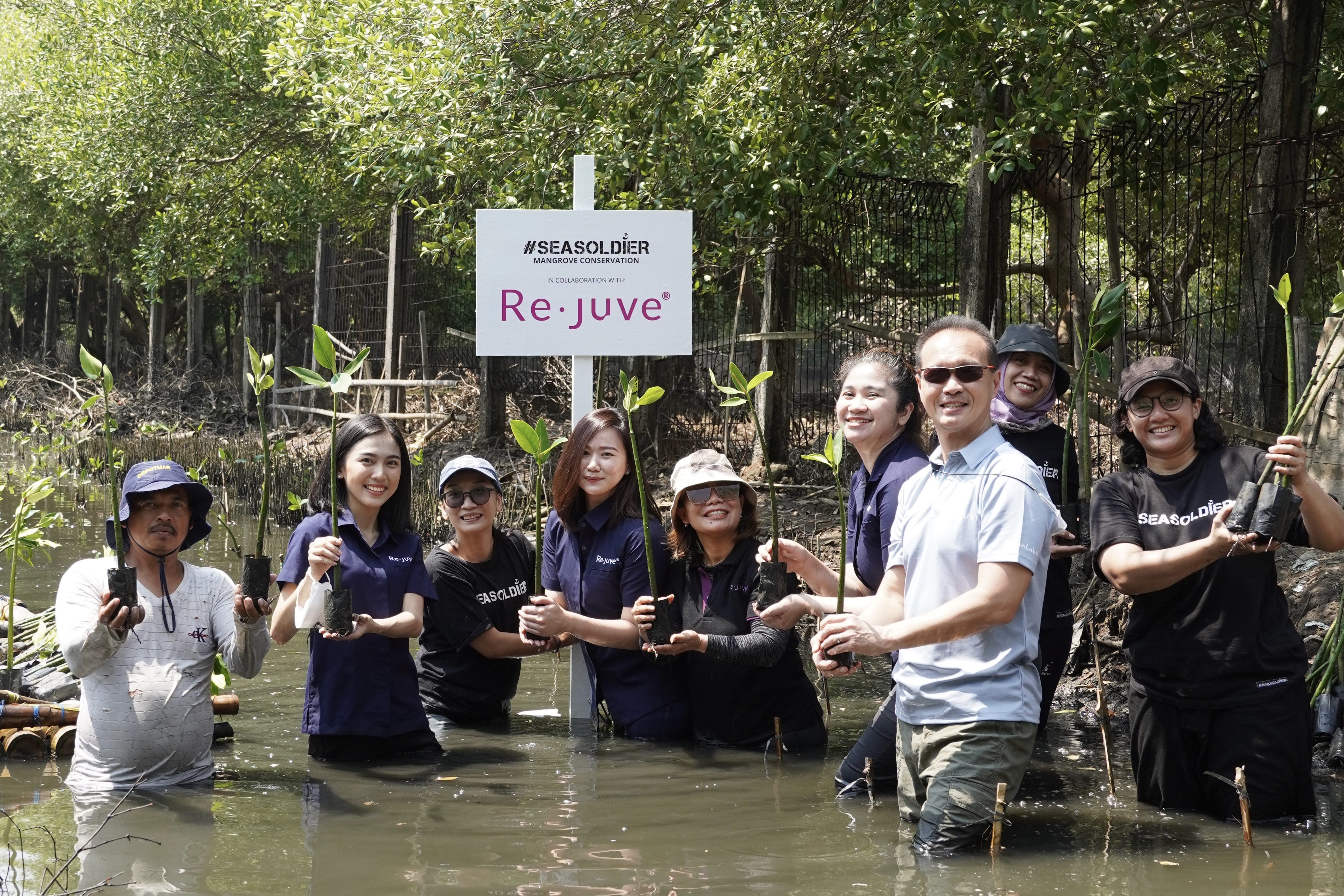 Re.juve Tanam 2.500 Bibit Mangrove Bersama Seasoldier