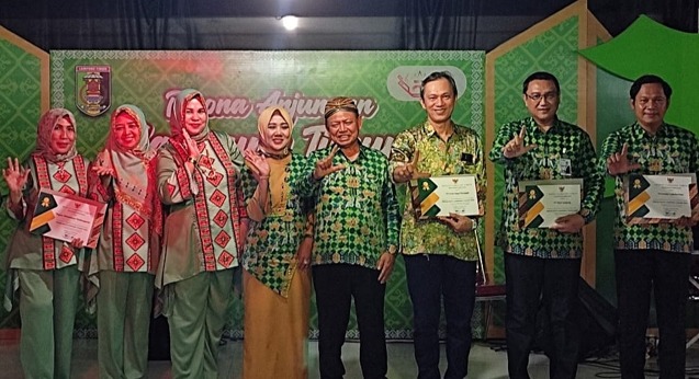 PG 4 Received an Award from the East Lampung Regency Government