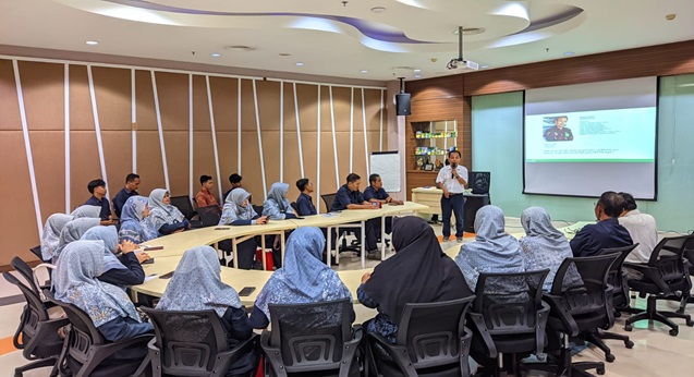 SMK Muhammadiyah 3 Metro Lakukan Studi Lapang Budaya 5R di PT GGP