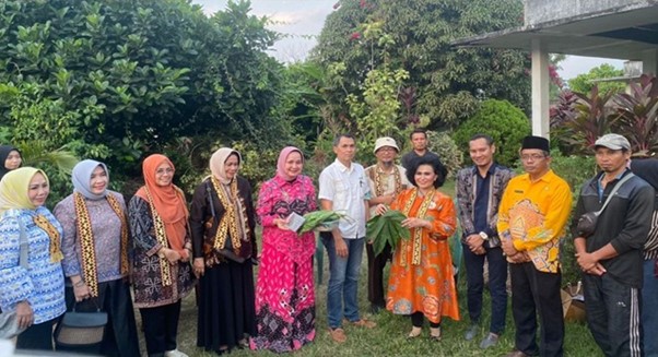 Cahaya Ladara Nusantara (CLN) Visits MSME Partner PT Great Giant Pineapple